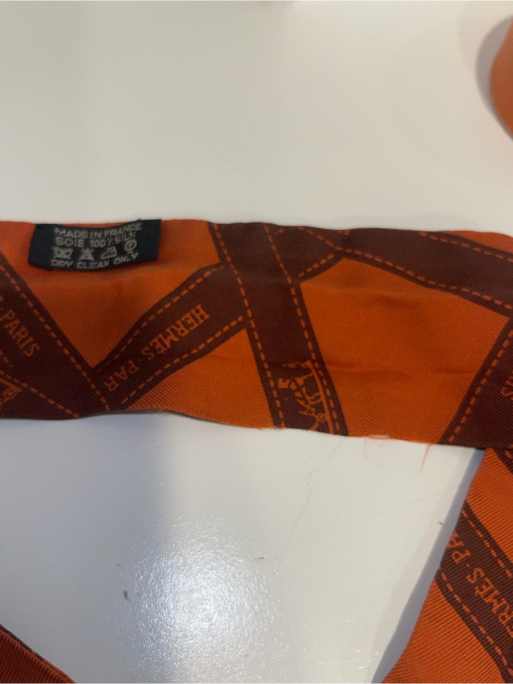Hermès Twilly Scarf Orange Brown Pattern with Box - Fair Condition - Picture 11 of 11